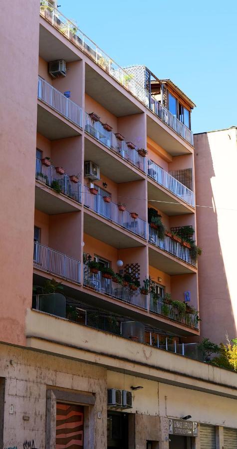Deco's Place Teodora Rom